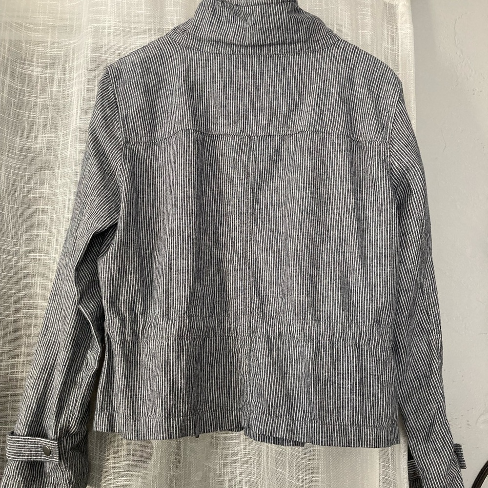 Loft Jacket - Picture 4 of 6